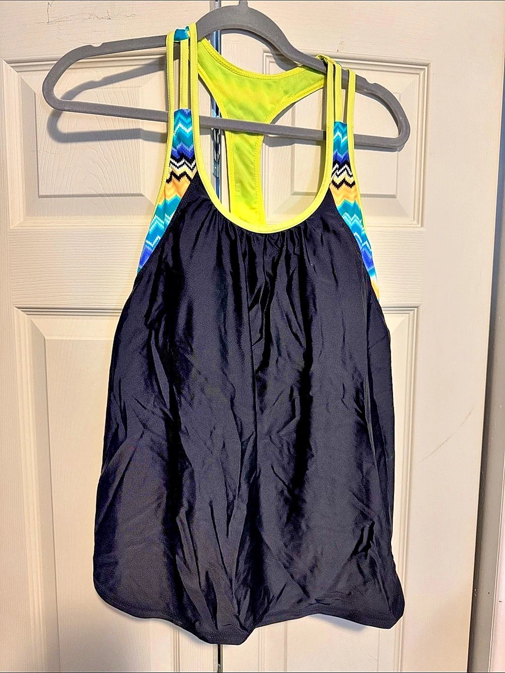 Geometric Tankini in Black & Green XL Like New